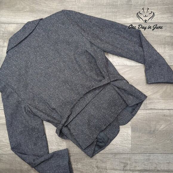 The Limited 2 Button Belted Blazer Size L - Picture 5 of 5